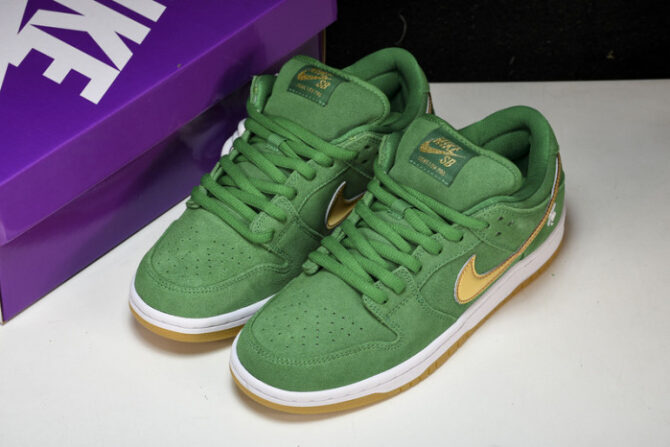 Nike SB Dunk Low Pro St. Patrick's Day BQ6817-303 - Image 3