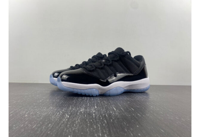 JORDAN 11 RETRO LOW Space Jam FV5104-004