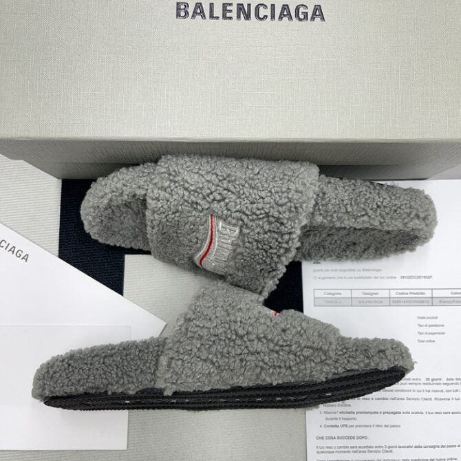 Balenciaga Furry Slide - Image 3