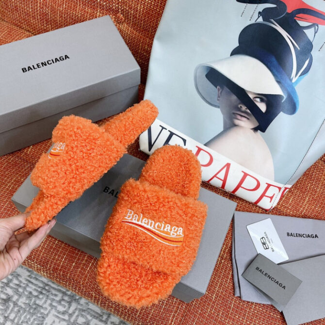 Balenciaga Furry Slide - Image 2