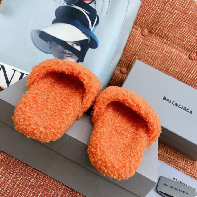 Balenciaga Furry Slide - Image 3