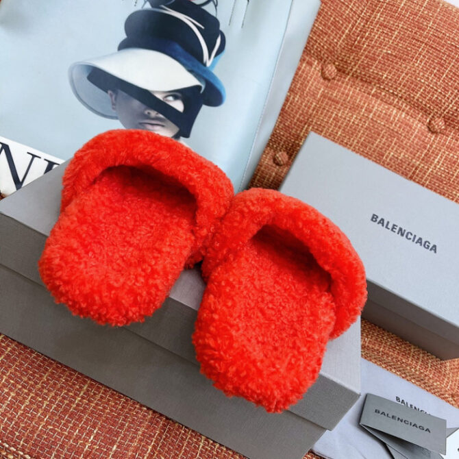 Balenciaga Furry Slide - Image 7