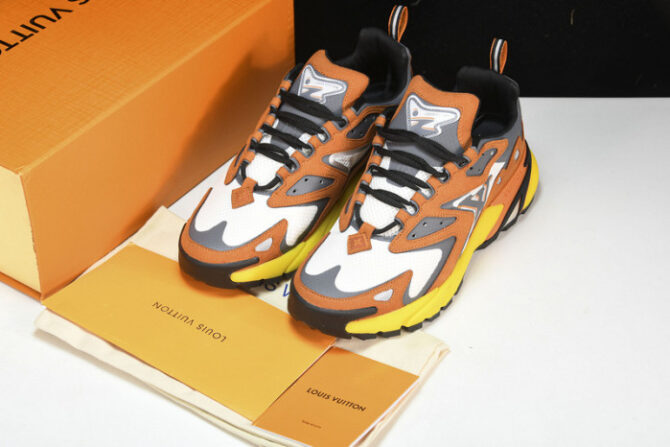 LV Runner Tatic Sneaker - Image 3