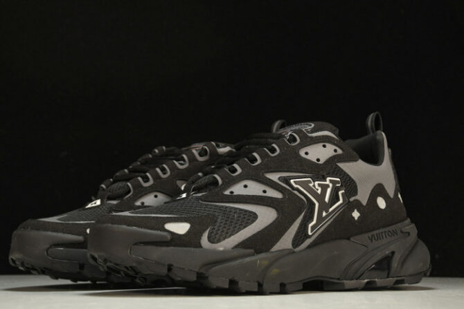 LV Runner Tatic Sneaker - Image 9