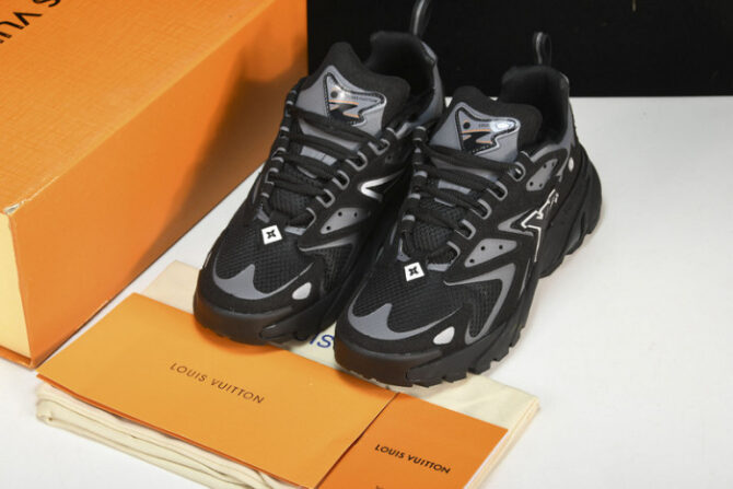 LV Runner Tatic Sneaker - Image 4