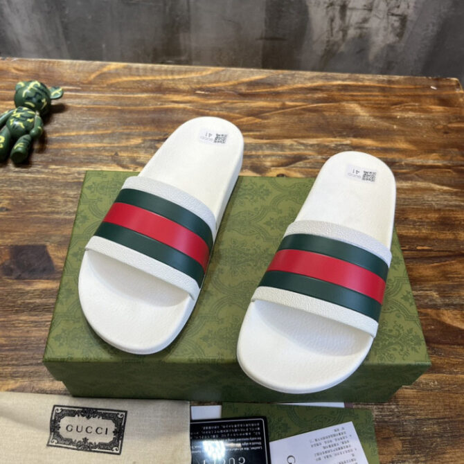 GUCC SANDALS