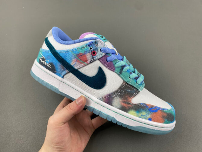 Nike SB Dunk Low Futura Laboratories Bleached Aqua - Image 9