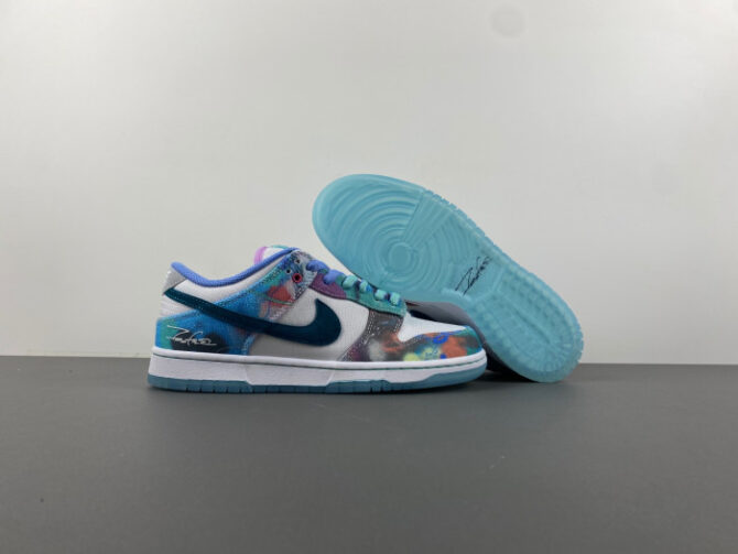 Nike SB Dunk Low Futura Laboratories Bleached Aqua - Image 5