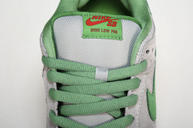 Nike SB Dunk Low Medusa 313170-030 - Image 6