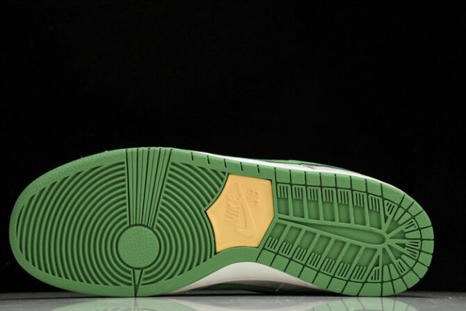 Nike SB Dunk Low Medusa 313170-030 - Image 7