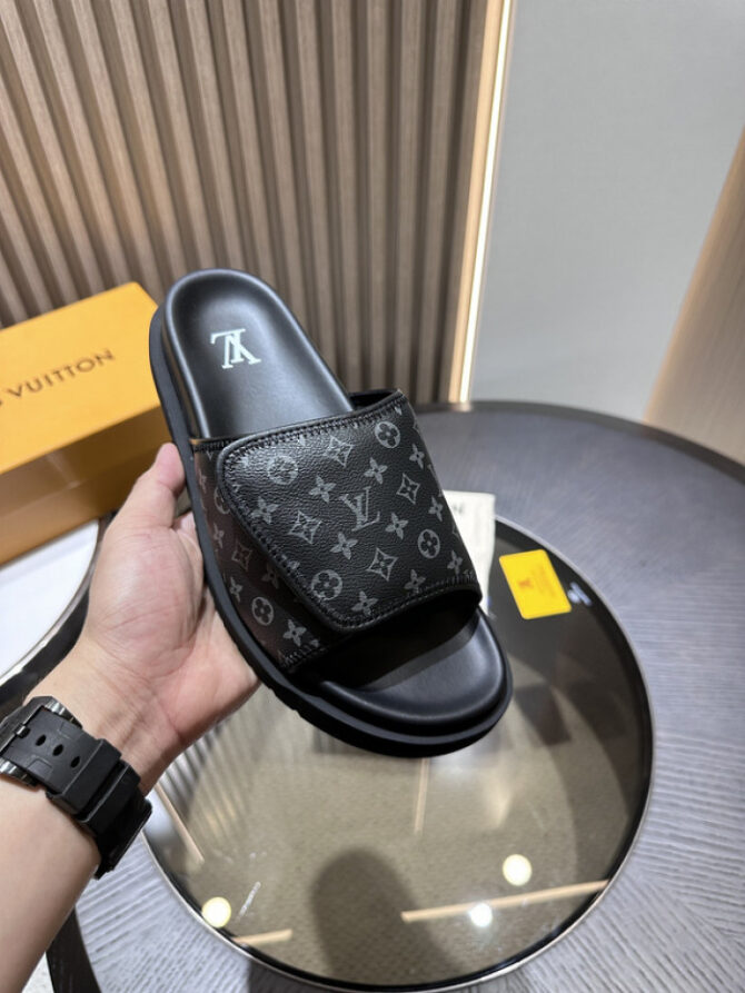 LV SLIDES - Image 9