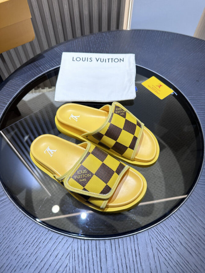 LV SLIDES - Image 2