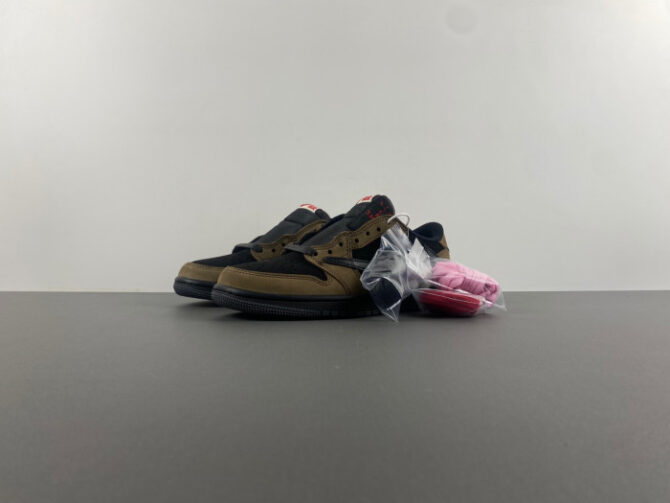JORDAN 1 RETRO LOW OG SP TRAVIS SCOTT Brown DM7866-202 - Image 2