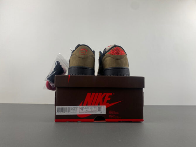 JORDAN 1 RETRO LOW OG SP TRAVIS SCOTT Brown DM7866-202 - Image 4