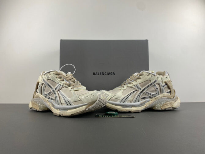 Balenciaga Runner - Image 5