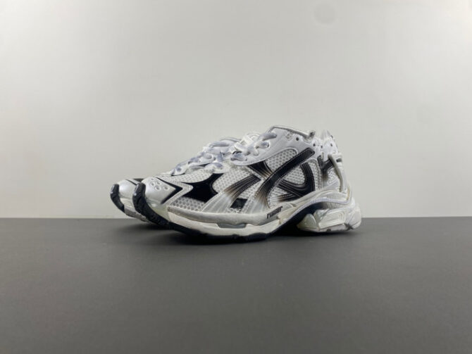 Balenciaga Runner - Image 2
