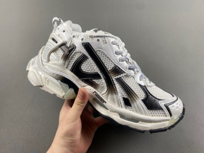 Balenciaga Runner - Image 7