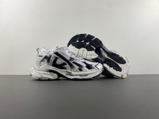 Balenciaga Runner - Image 3