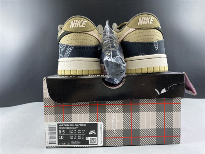 Travis Scott x Nike SB Dunk Low TS CT5053-001 - Image 9