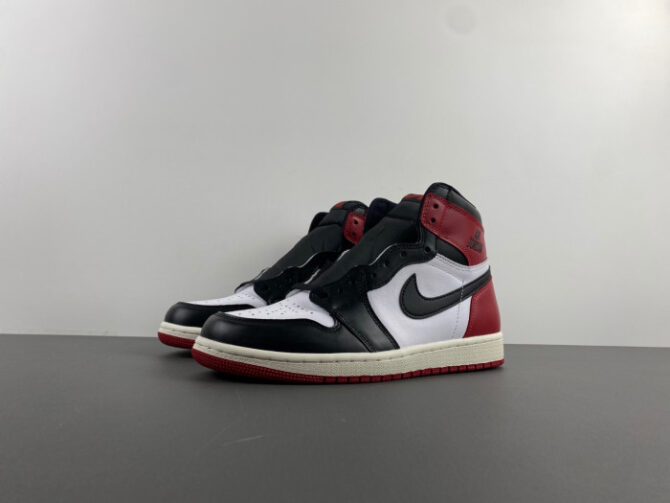 Air Jordan 1 High OG Black Toe Reimagined DZ5485-106 - Image 4