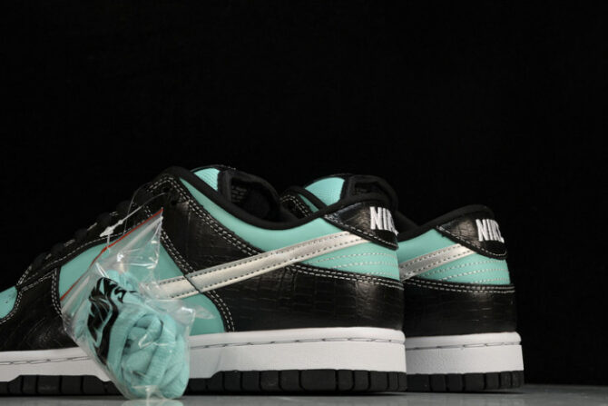 Nike SB Dunk Low Diamond Supply Co. Aqua Blue 304292-402 - Image 5