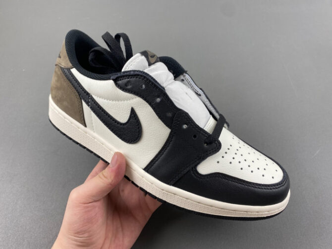 Air Jordan 1 Low OG “Mocha” CZ0790-102