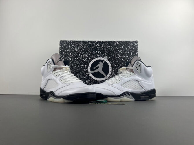 Jordan 5 Retro "White and Black" DD0587-110 - Image 5