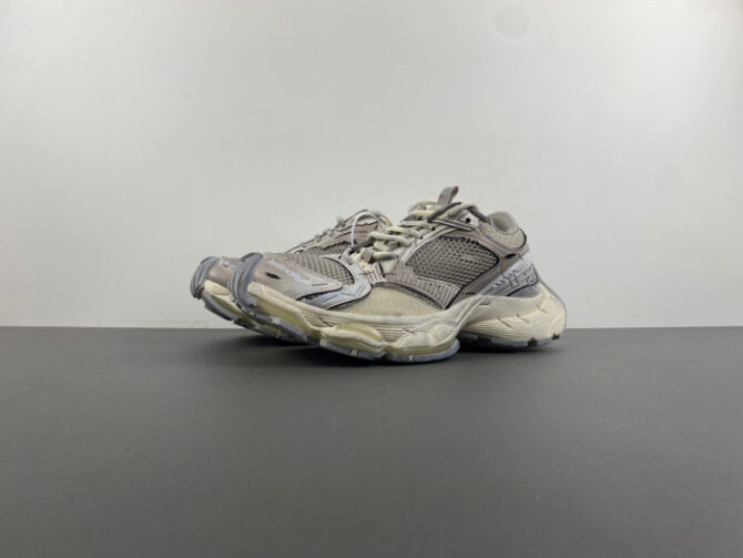 Balenciaga Runner