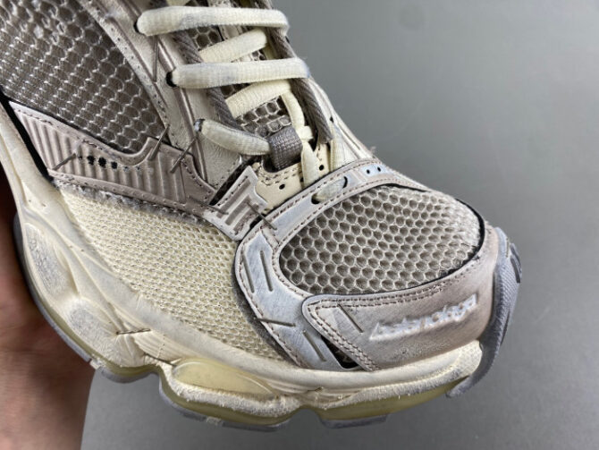 Balenciaga Runner - Image 9