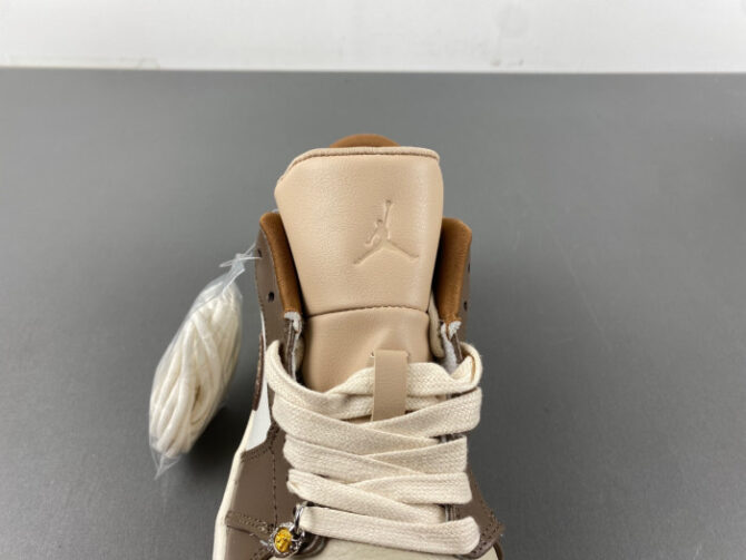 JORDAN 1 RETRO LOW HF5743-221 - Image 5