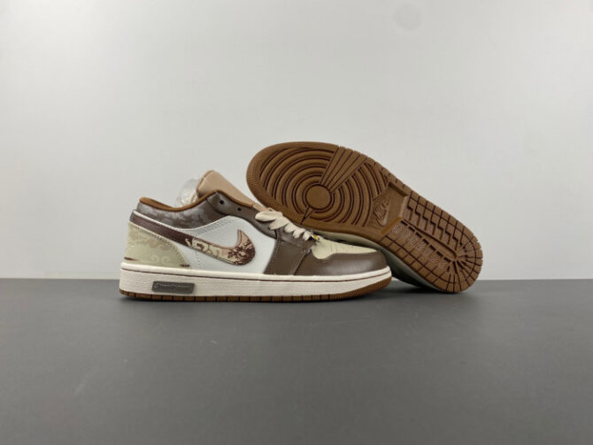 JORDAN 1 RETRO LOW HF5743-221 - Image 3