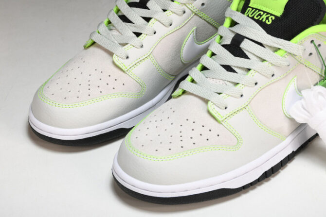 Nike Dunk Low University of Oregon PE (2023) FQ7260-001 - Image 3