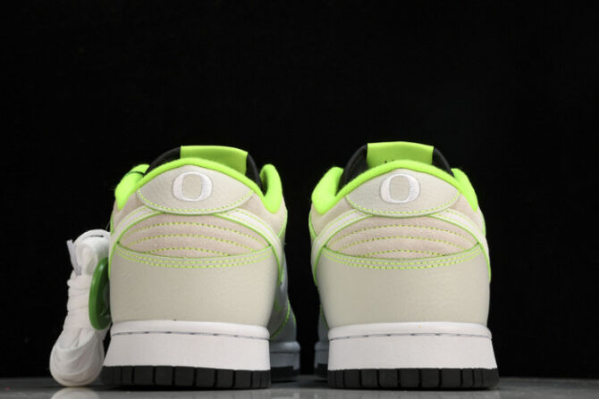 Nike Dunk Low University of Oregon PE (2023) FQ7260-001 - Image 9