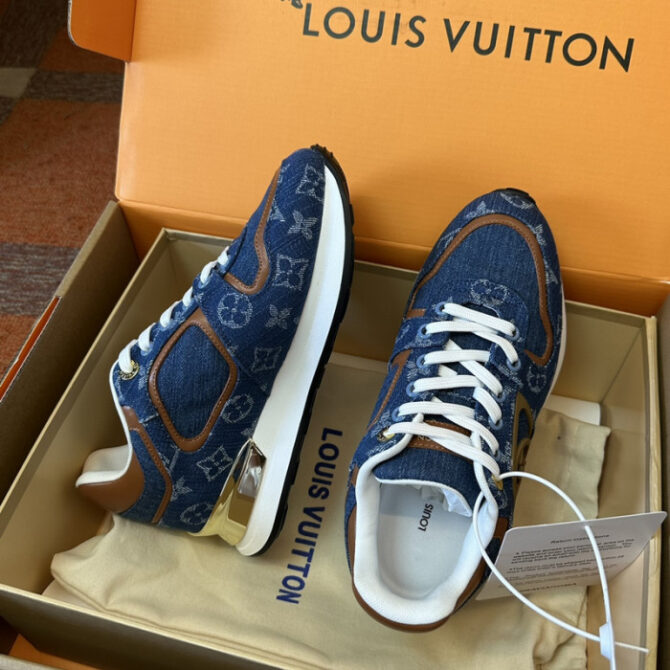 LV Runner Tatic Sneaker - Image 5