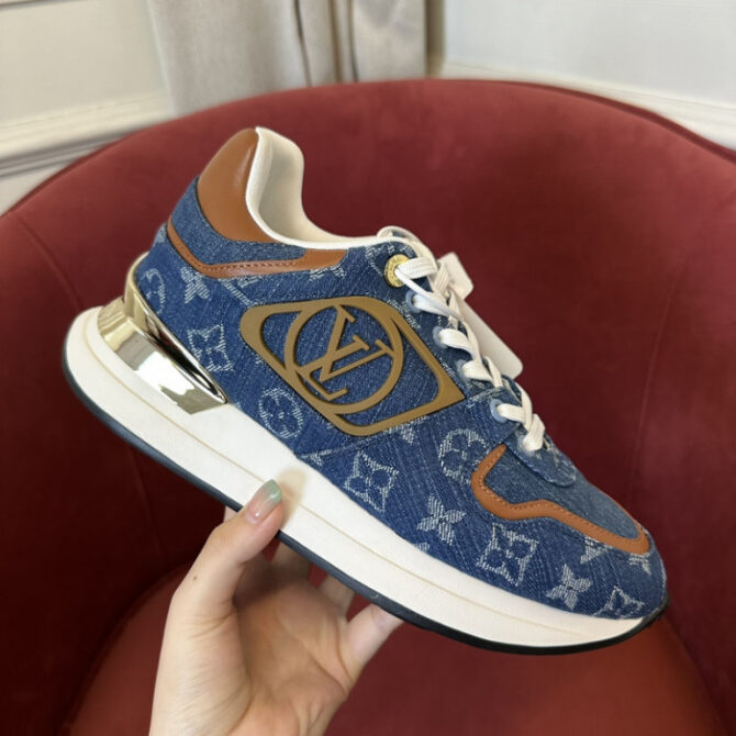 LV Runner Tatic Sneaker - Image 6