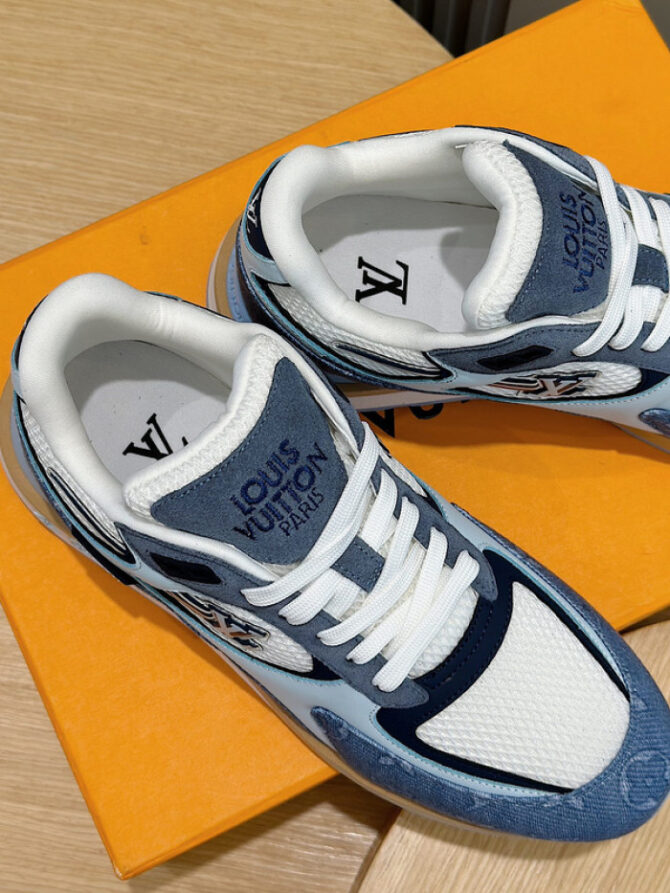 LV Runner Tatic Sneaker - Image 5