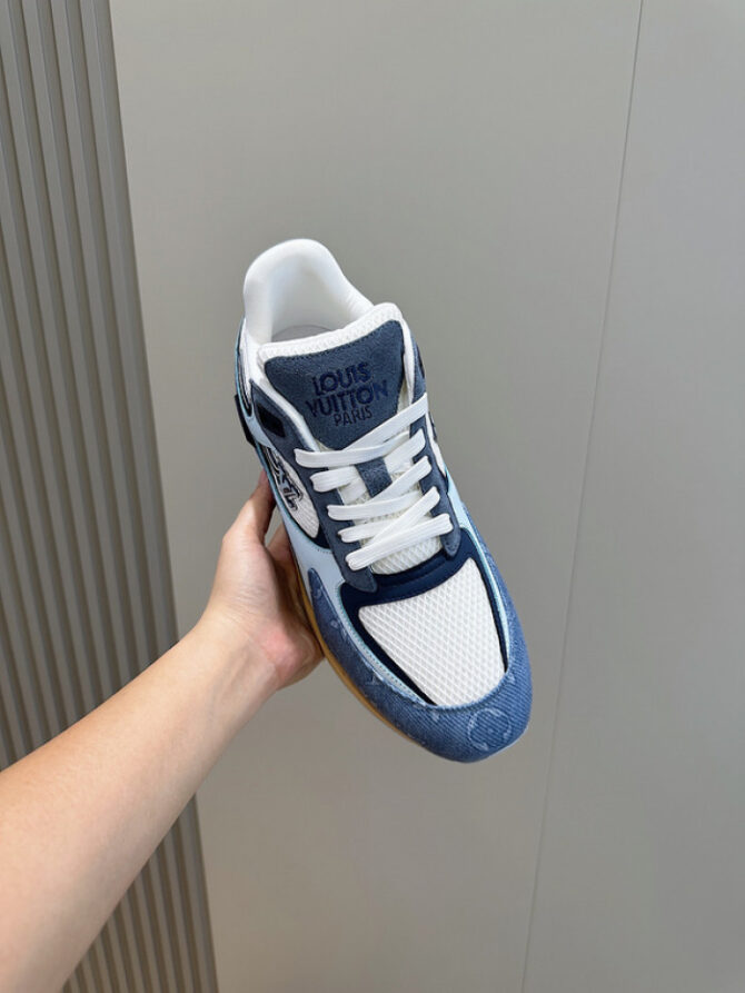 LV Runner Tatic Sneaker - Image 6