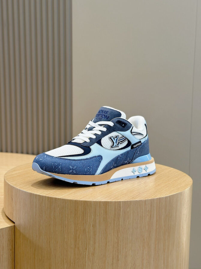 LV Runner Tatic Sneaker