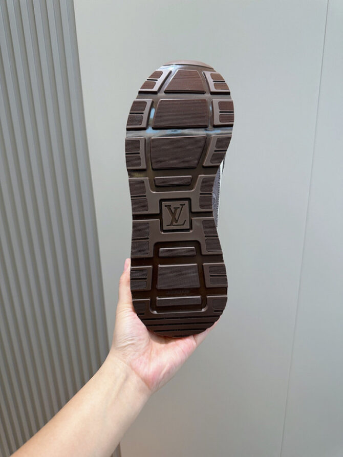 LV Runner Tatic Sneaker - Image 5