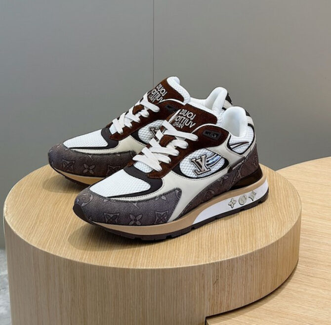 LV Runner Tatic Sneaker - Image 8