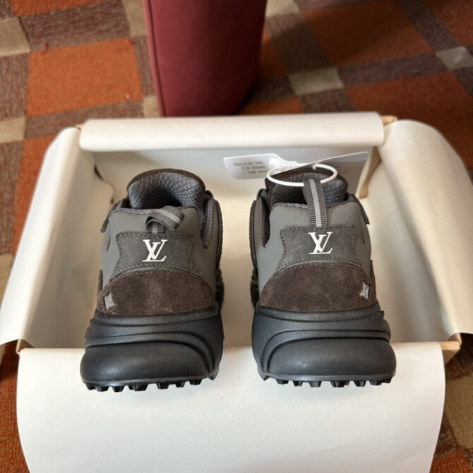 LV Runner Tatic Sneaker - Image 2