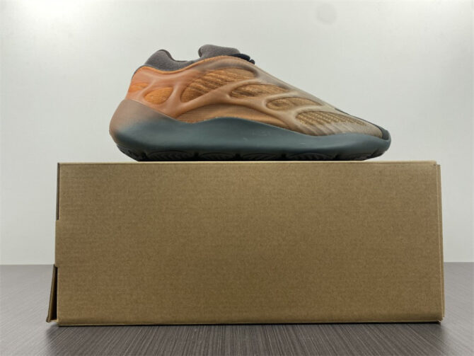 Adidas Yeezy 700 V3 Copfad GY4109 - Image 6