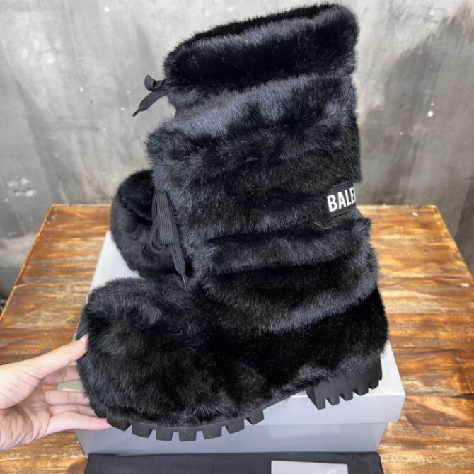 Balenciaga Boot (black fake mink)