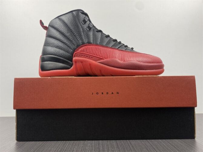 Air Jordan 12 Retro Flu Game (2016) 130690-002 - Image 5