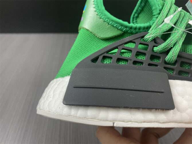 Adidas Pharrell x NMD R1 Pharrell HU Green BB0620 - Image 6