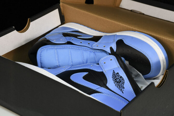 Jordan 1 Mid University Blue Black DQ8426-401 - Image 5