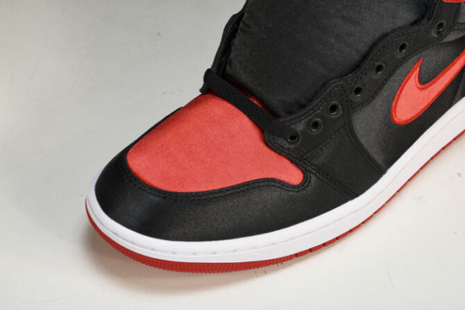 Jordan 1 Retro High OG Satin Bred FD4810-061 - Image 5