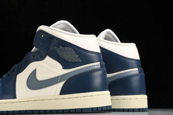 Air Jordan 1 Mid French Blue BQ6472-414 - Image 7