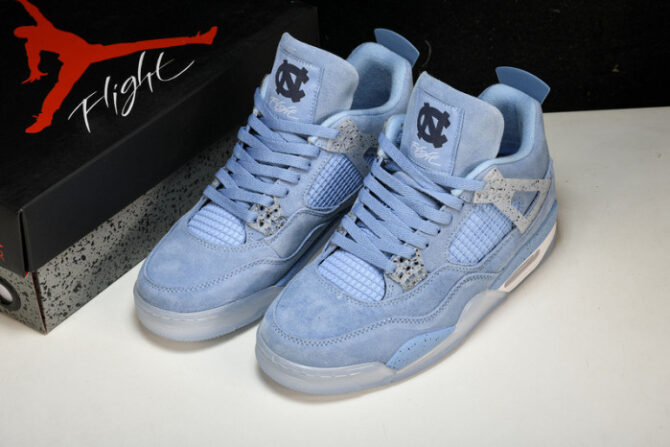 Jordan 4 Retro UNC (PE) - Image 3