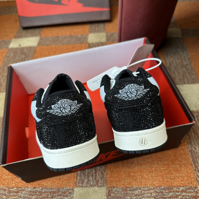 Jordan Diamond Designed Shoes - Image 4